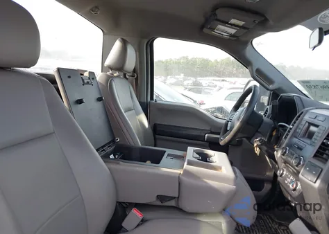 2017 Ford F-250 Xl z USA, uszkodzony, nr VIN 1FTBF2A67HEE65248